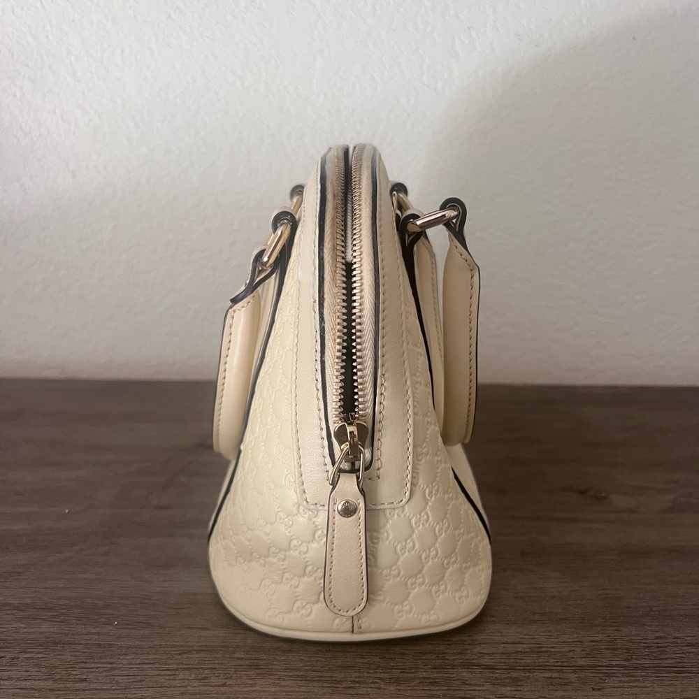Gucci Ivory Shoulder bag with Black Accents - Picture 6 of 13
